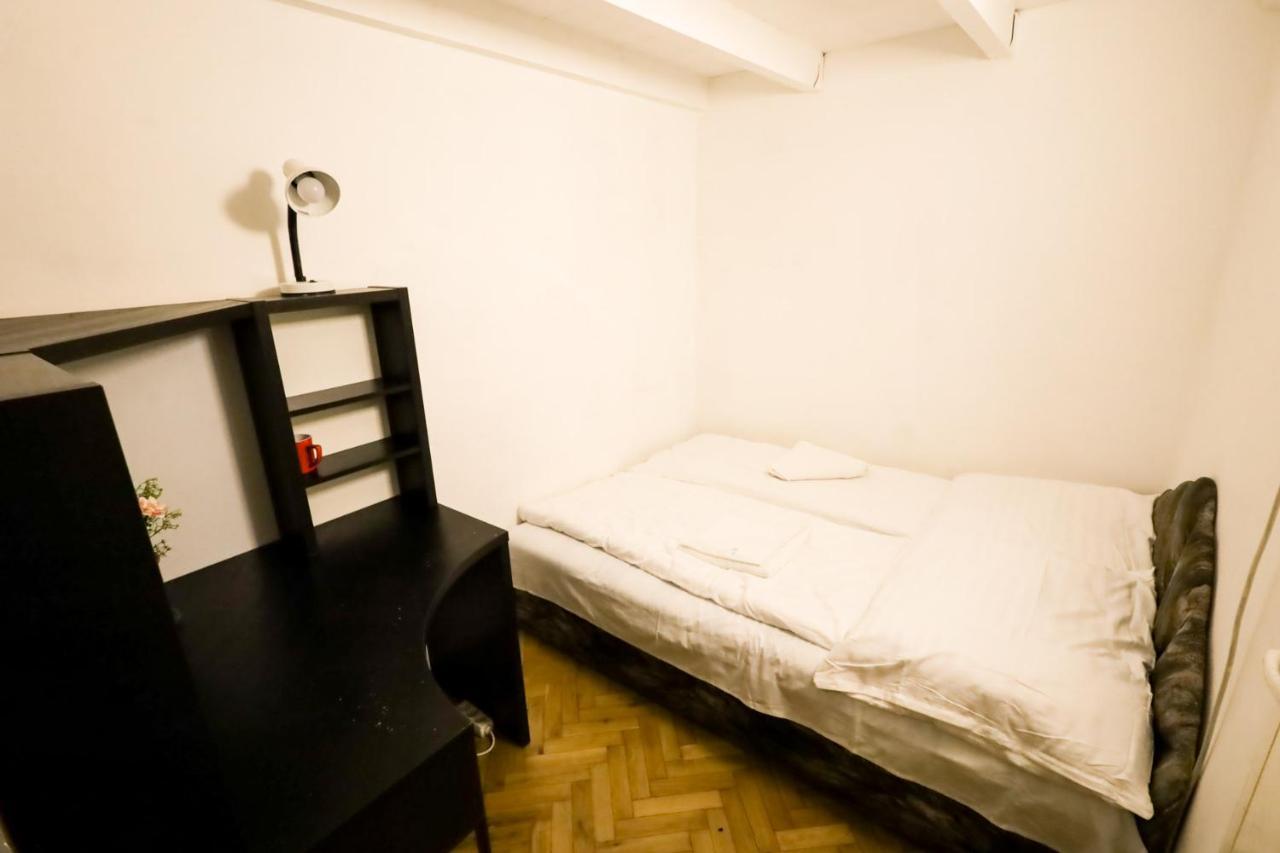 Center Apartment 5 Private Room For 19 People Budapest Exterior foto