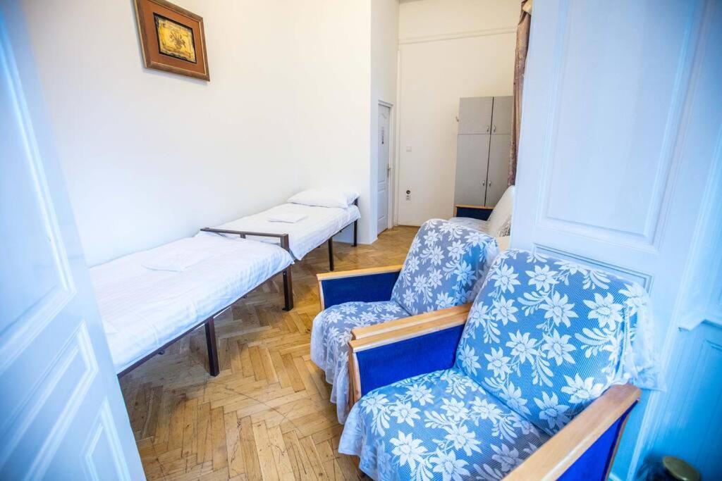 Center Apartment 5 Private Room For 19 People Budapest Exterior foto