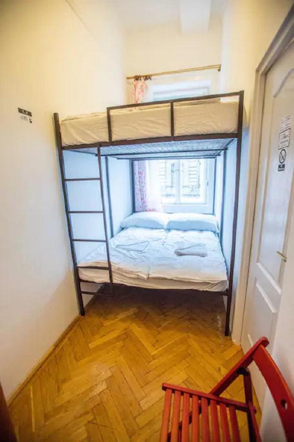 Center Apartment 5 Private Room For 19 People Budapest Exterior foto