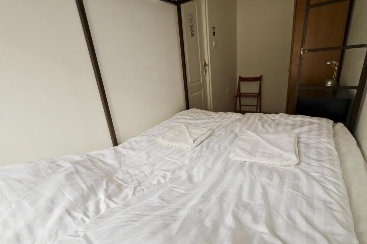 Center Apartment 5 Private Room For 19 People Budapest Exterior foto