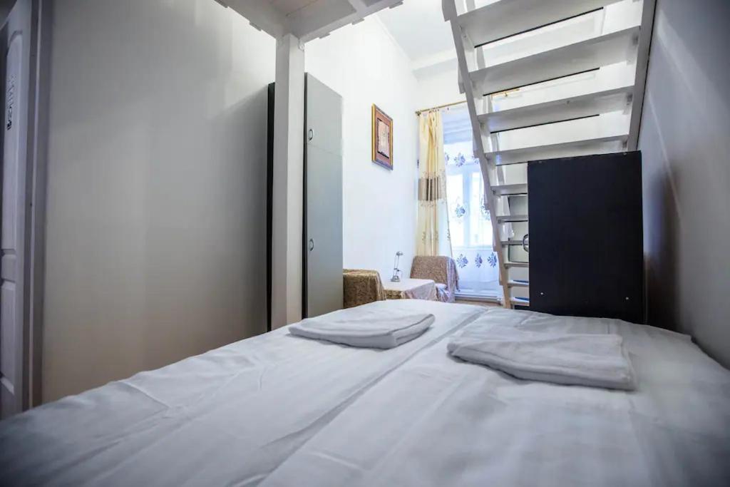 Center Apartment 5 Private Room For 19 People Budapest Exterior foto